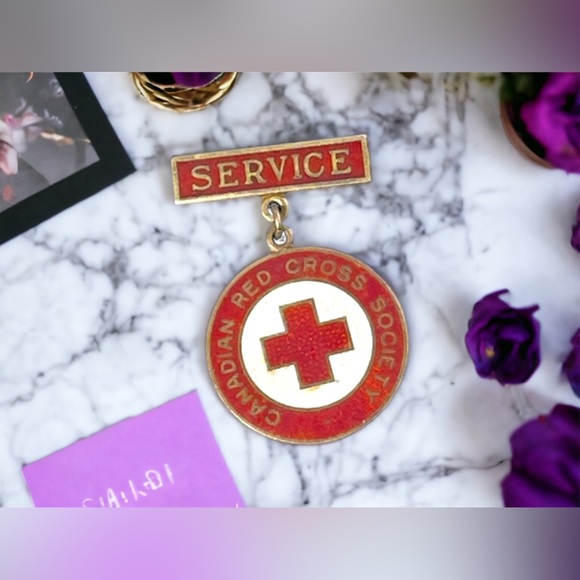 Vintage 1949 Red Cross Nurses service brooch STERLING silver Red white enamel - Picture 2 of 6